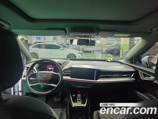 Audi Q4 e-tron 2022 — photo 7
