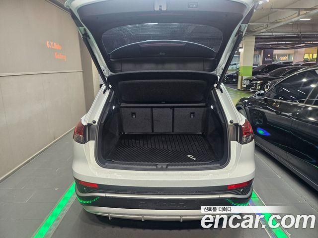 Audi Q4 e-tron 2022 — photo 20