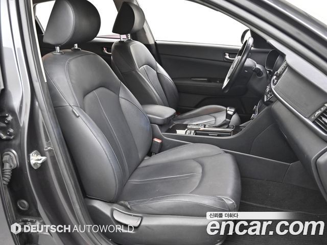 Kia K5 2018 — photo 10
