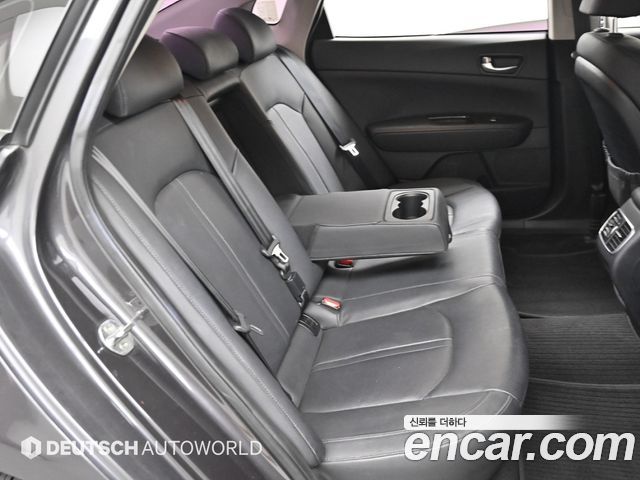 Kia K5 2018 — photo 12