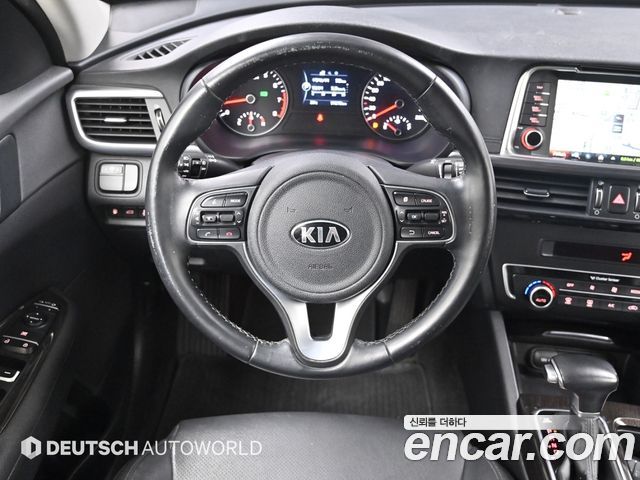Kia K5 2018 — photo 13