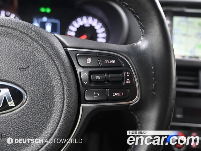 Kia K5 2018 — photo 16