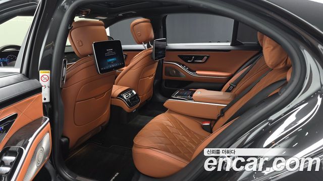 Mercedes-Benz S-Class 2023 — photo 17