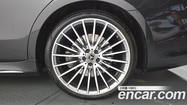 Mercedes-Benz S-Class 2023 — photo 7