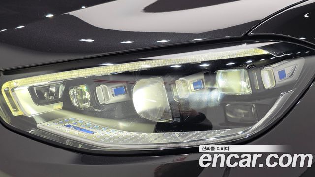 Mercedes-Benz S-Class 2023 — photo 8