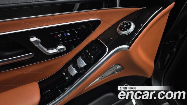 Mercedes-Benz S-Class 2023 — photo 38