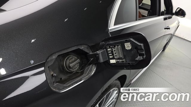 Mercedes-Benz S-Class 2023 — photo 39
