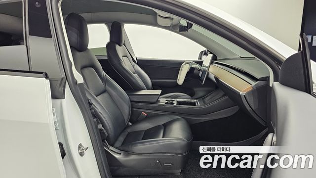 Tesla Model Y 2021 — photo 17