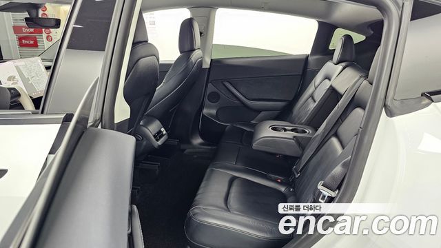 Tesla Model Y 2021 — photo 18