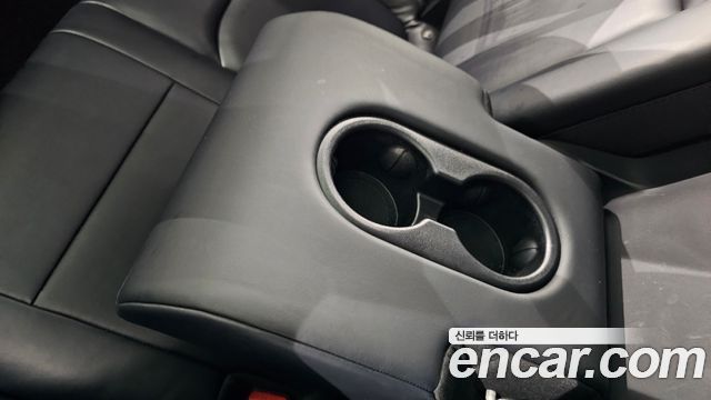 Tesla Model Y 2021 — photo 28