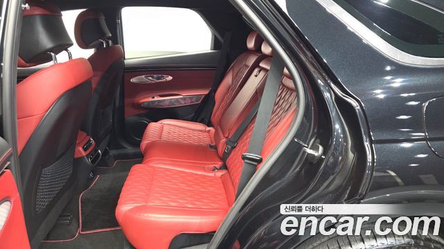 Genesis GV70 2022 — photo 17