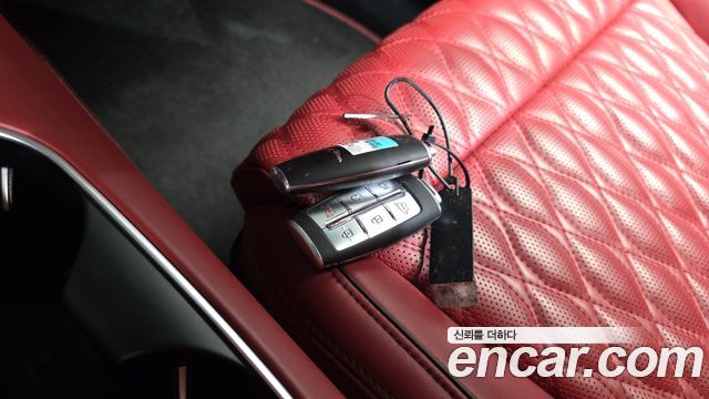 Genesis GV70 2022 — photo 21