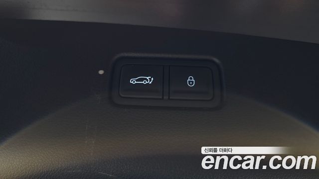 Genesis GV70 2022 — photo 23