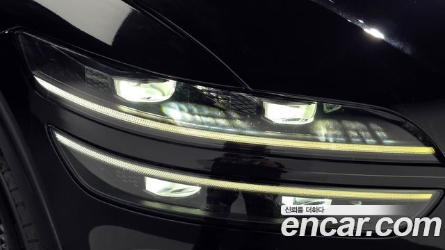 Genesis GV70 2022 — photo 8