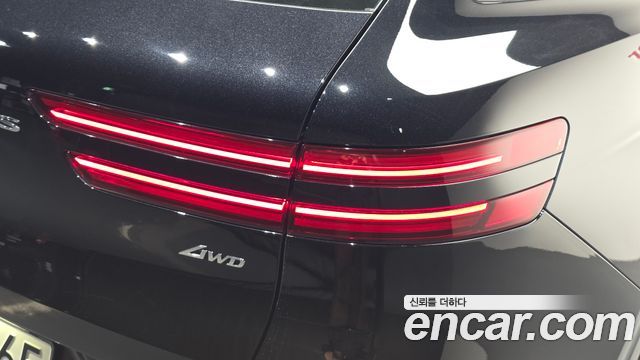 Genesis GV70 2022 — photo 9