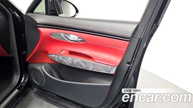 Genesis GV70 2022 — photo 14