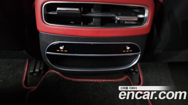 Genesis GV70 2022 — photo 31