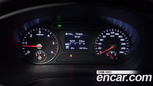 Kia Sorento 2018 — photo 11