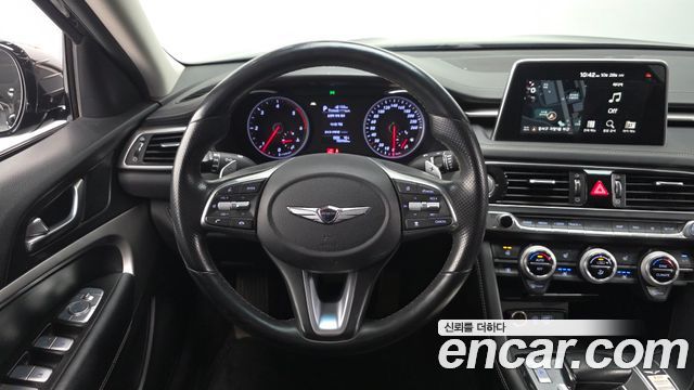 Genesis G70 2019 — photo 20