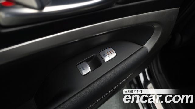Genesis G70 2019 — photo 25