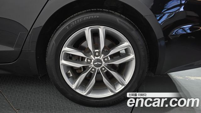 Genesis G70 2019 — photo 7