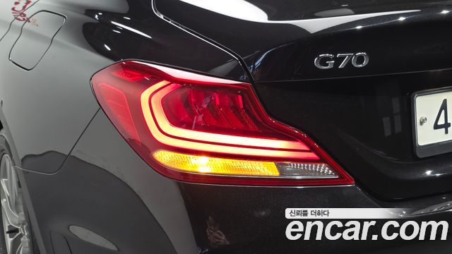 Genesis G70 2019 — photo 9