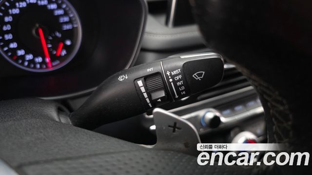 Genesis G70 2019 — photo 28