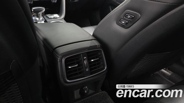 Genesis G70 2019 — photo 31