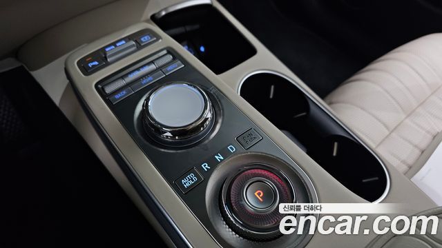 Genesis GV70 2024 — photo 12
