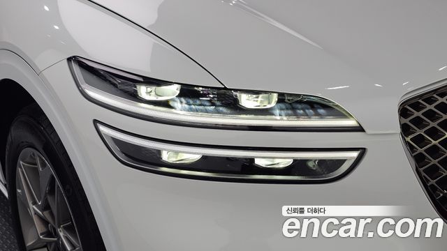 Genesis GV70 2024 — photo 8