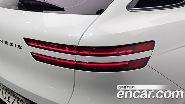 Genesis GV70 2024 — photo 9