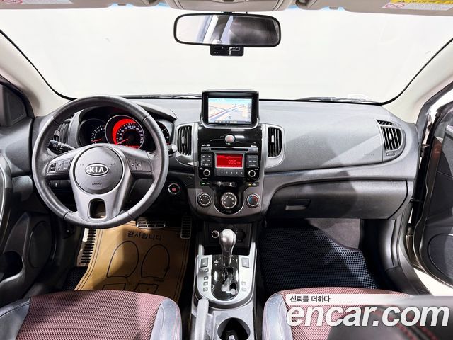 Kia Porte 2010 — photo 4