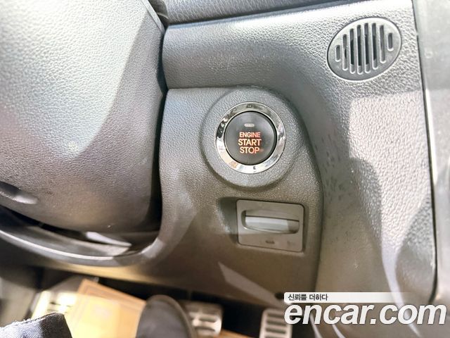 Kia Porte 2010 — photo 14