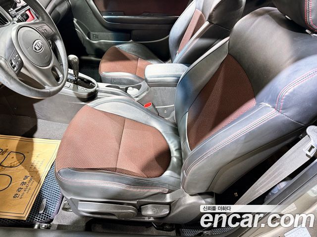 Kia Porte 2010 — photo 18