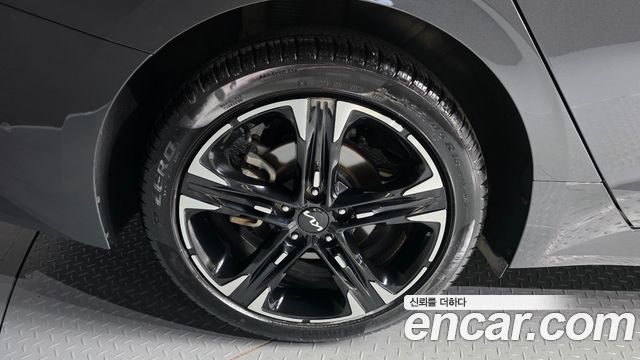 Kia K5 2023 — photo 5