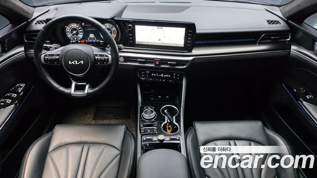 Kia K5 2023 — photo 10