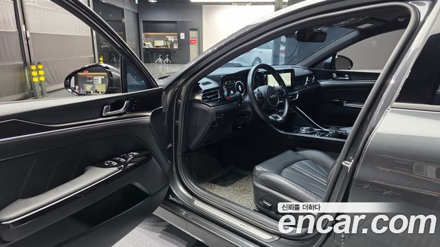 Kia K5 2023 — photo 13