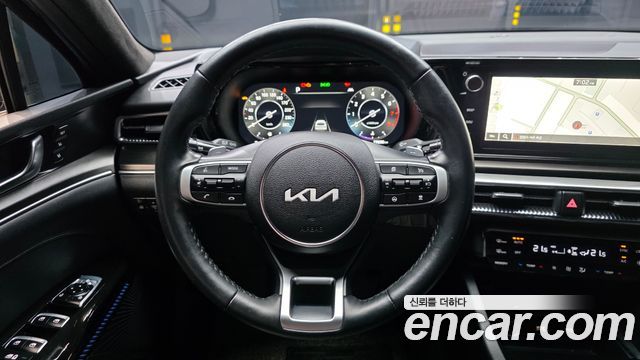 Kia K5 2023 — photo 19