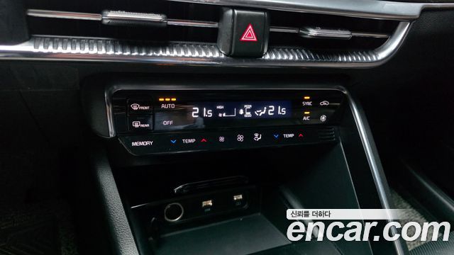 Kia K5 2023 — photo 23