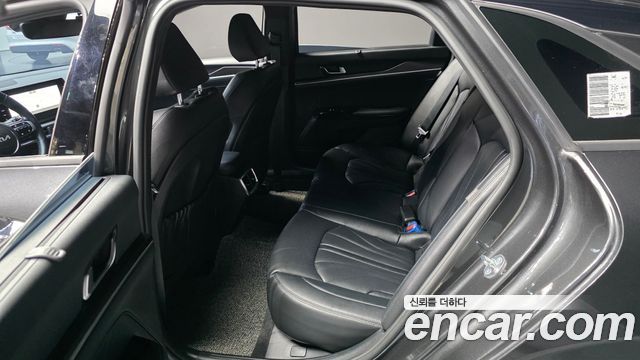Kia K5 2023 — photo 16