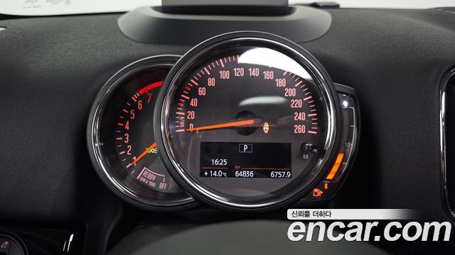 Mini Countryman 2019 — photo 11