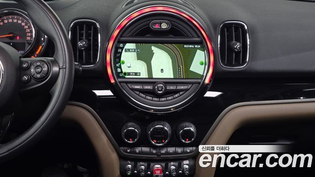 Mini Countryman 2019 — photo 19