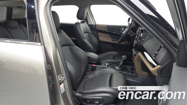 Mini Countryman 2019 — photo 16