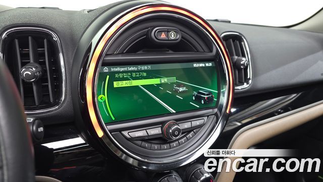 Mini Countryman 2019 — photo 30