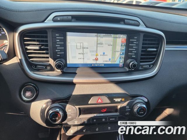 Kia Sorento 2016 — photo 10