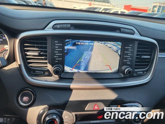Kia Sorento 2016 — photo 11