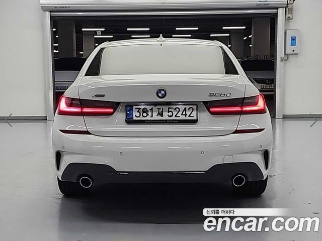 BMW 3-Series 2021 — photo 3