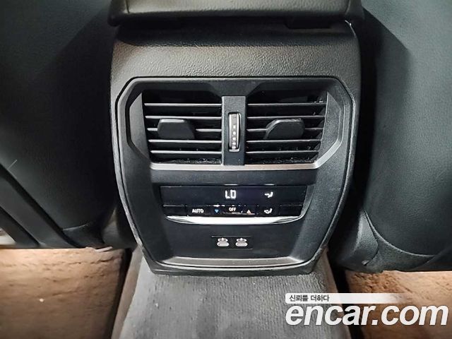 BMW 3-Series 2021 — photo 13