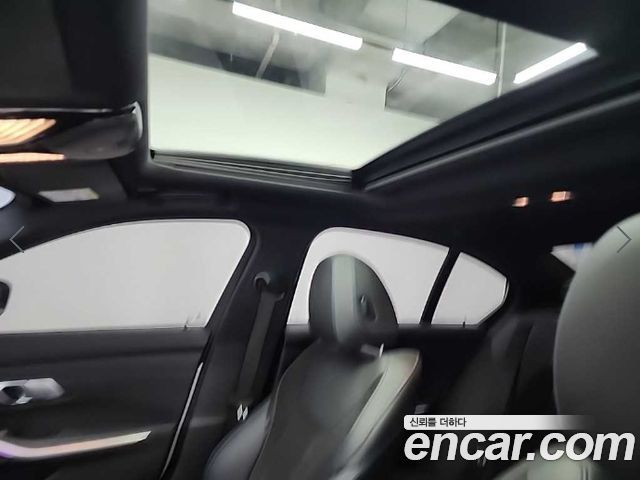 BMW 3-Series 2021 — photo 14