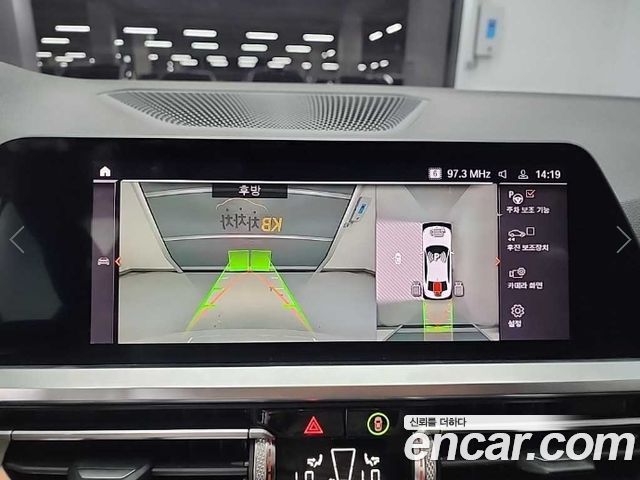 BMW 3-Series 2021 — photo 16